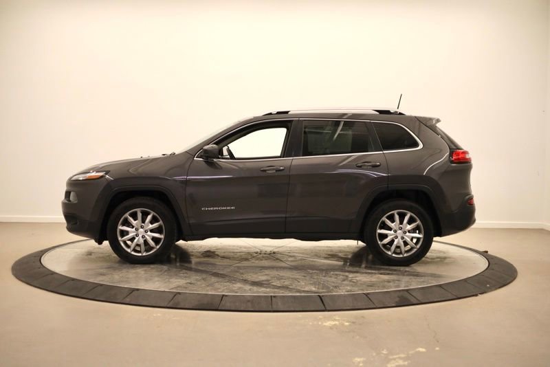Used 2018 Jeep Cherokee Limited image 6