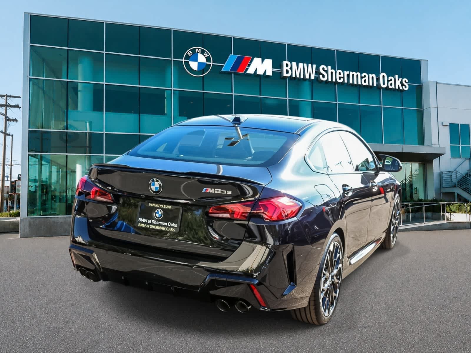 Used 2026 BMW M235i xDrive w/ Premium Package AWD/4WD image 4