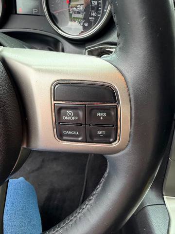 Used 2013 Jeep Grand Cherokee Laredo AWD/4WD image 23