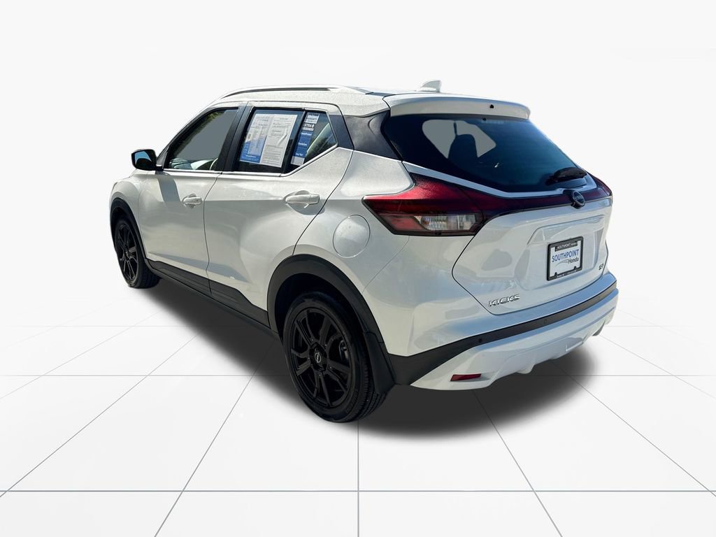 Used 2022 Nissan Kicks SV image 6