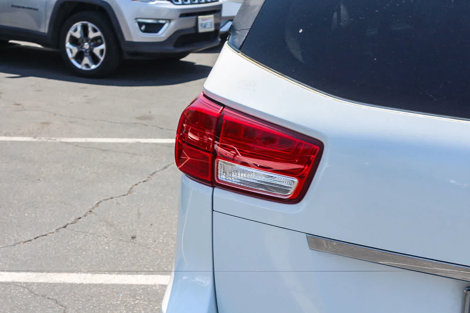 Used 2015 Kia Sedona SX FWD image 8