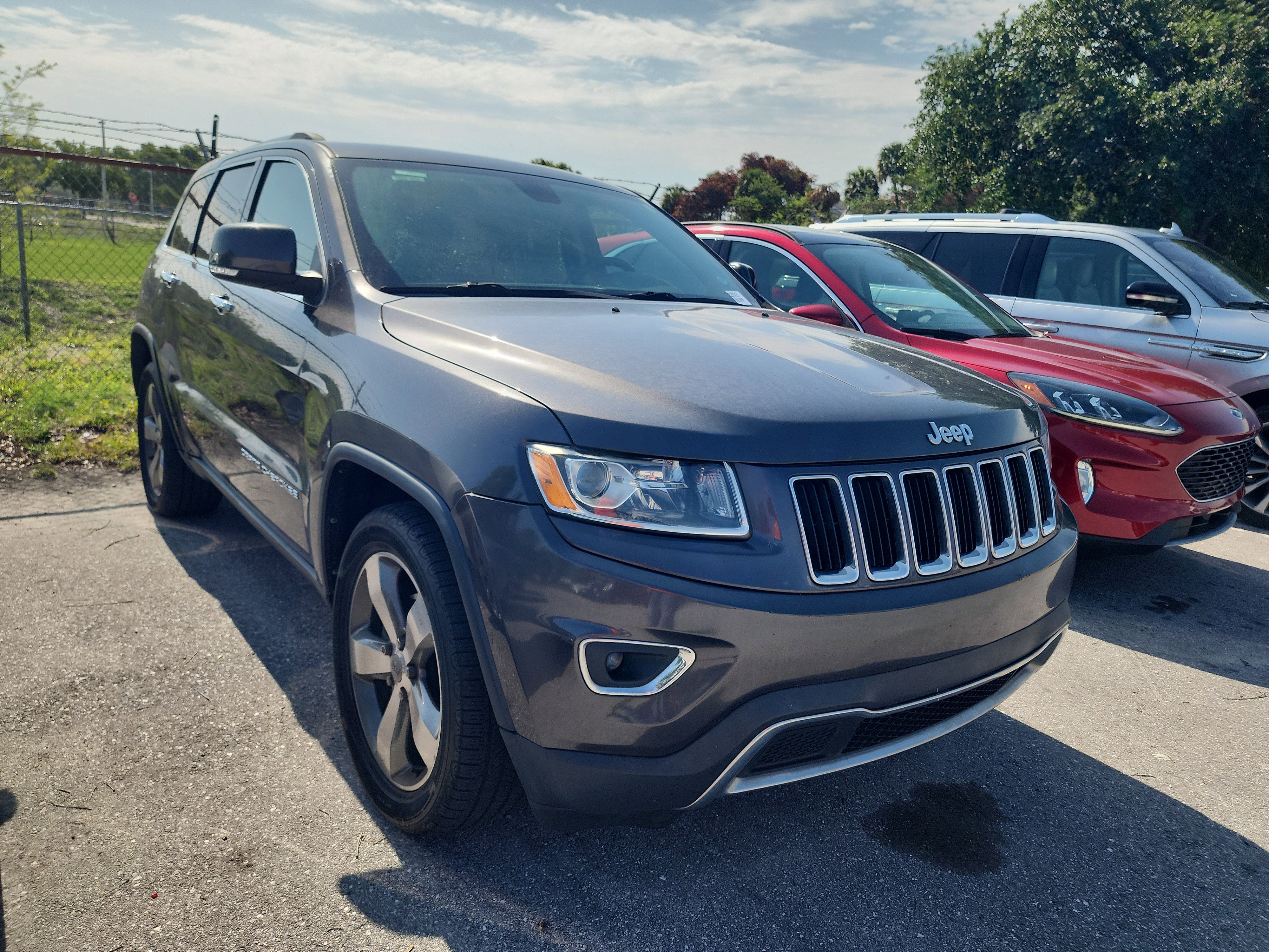 Used 2014 Jeep Grand Cherokee Limited RWD image 3