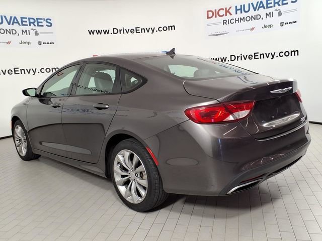 Used 2016 Chrysler 200 S w/ Navigation & Sound Group I FWD image 6