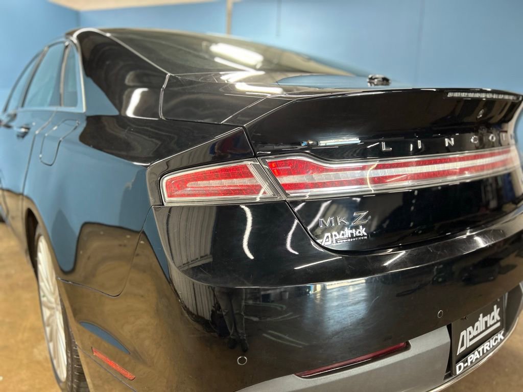 Used 2017 Lincoln MKZ Reserve image 12