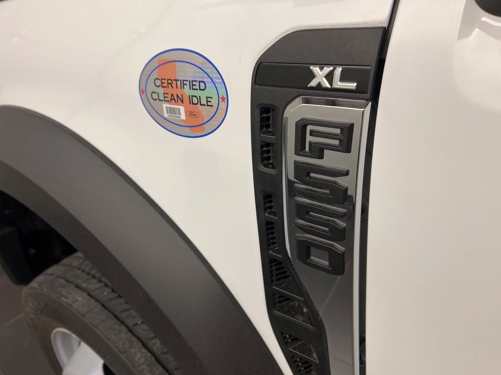 New 2025 Ford F550 4x4 Regular Cab Super Duty image 26