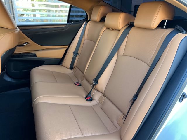 Used 2024 Lexus ES 350 w/ Premium Package FWD image 41