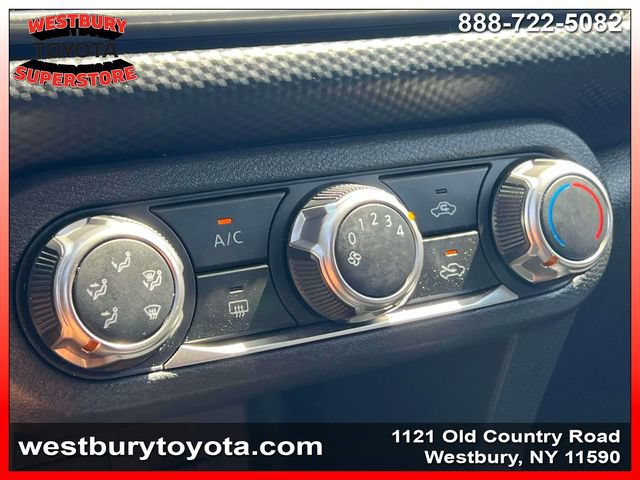 Used 2025 Nissan Kicks Play S FWD image 33