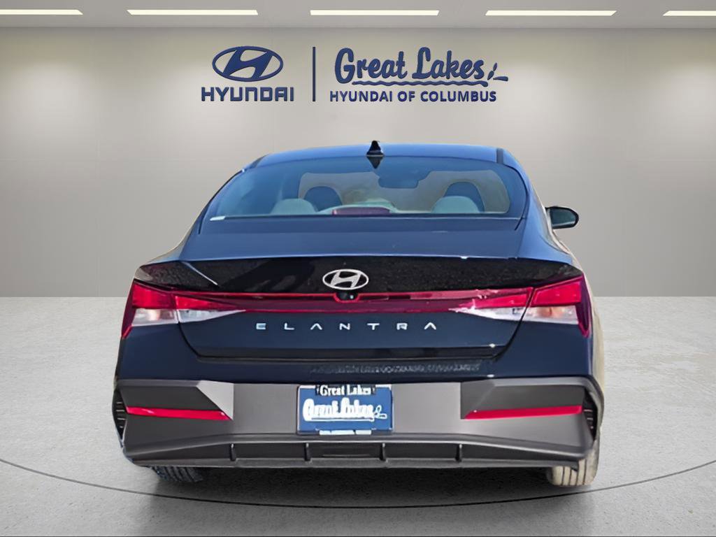 New 2026 Hyundai Elantra SE w/ Cargo Package FWD image 5