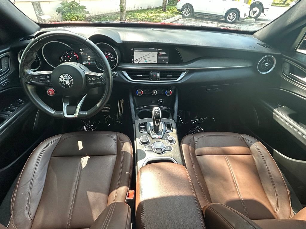 Used 2022 Alfa Romeo Stelvio Ti AWD/4WD image 10