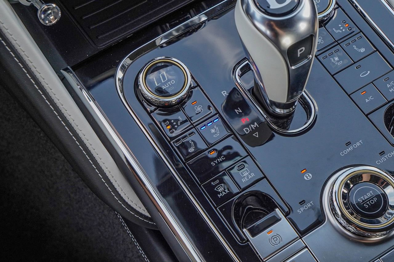 New 2026 Bentley Flying Spur Plug-In Hybrid AWD/4WD image 28