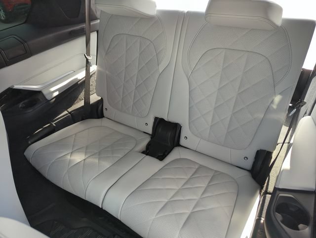Used 2024 BMW X7 xDrive40i w/ M Sport Package AWD/4WD image 31