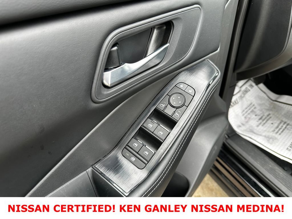 Certified 2026 Nissan Rogue SV AWD/4WD image 37