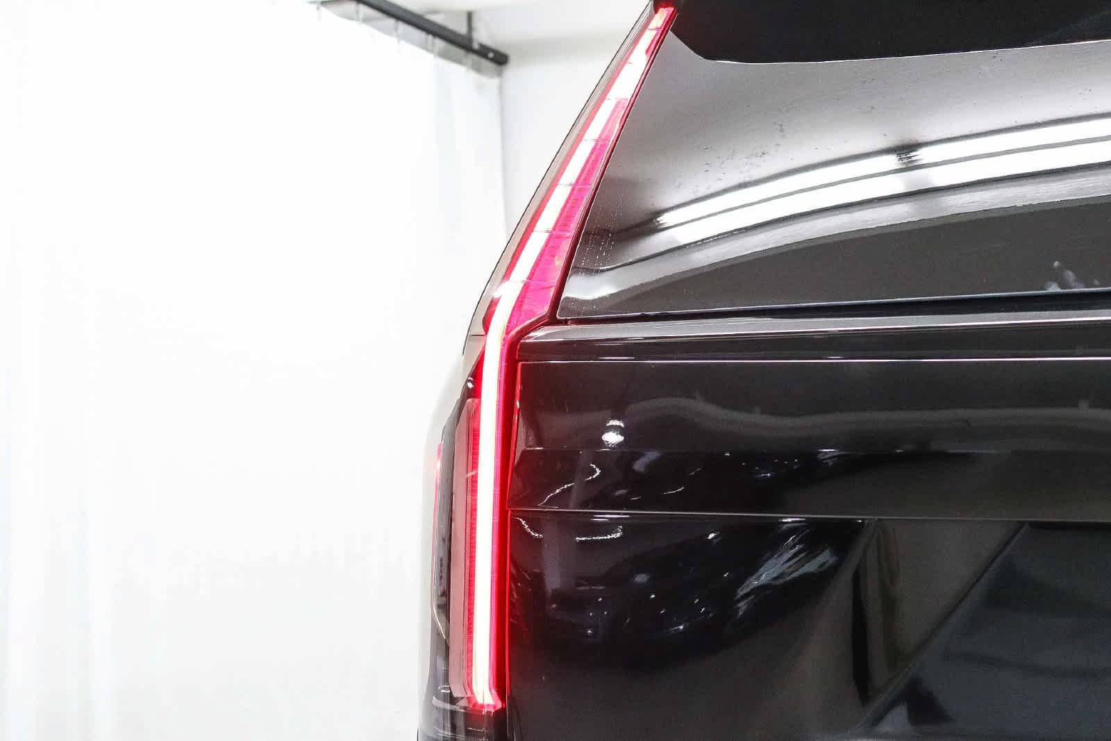 Used 2023 Cadillac Escalade V w/ LPO, ONYX Package AWD/4WD image 11