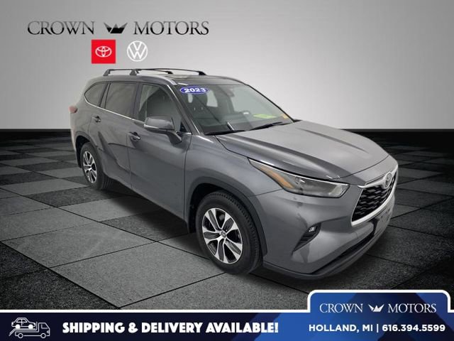 Used 2023 Toyota Highlander XLE image 1