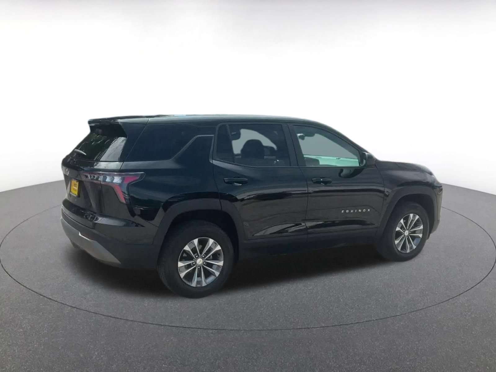Used 2025 Chevrolet Equinox LT FWD image 15