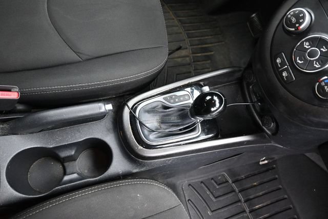 Used 2013 Kia Soul + FWD image 17