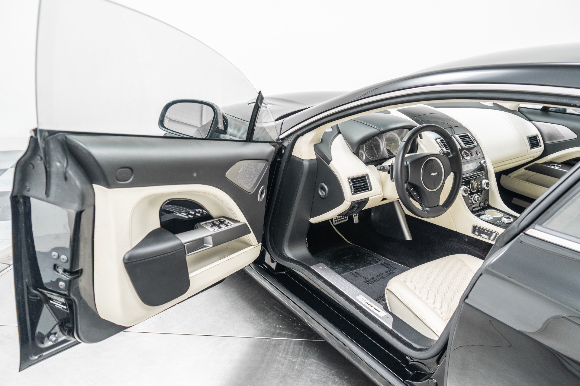 Used 2012 Aston Martin Rapide RWD image 23