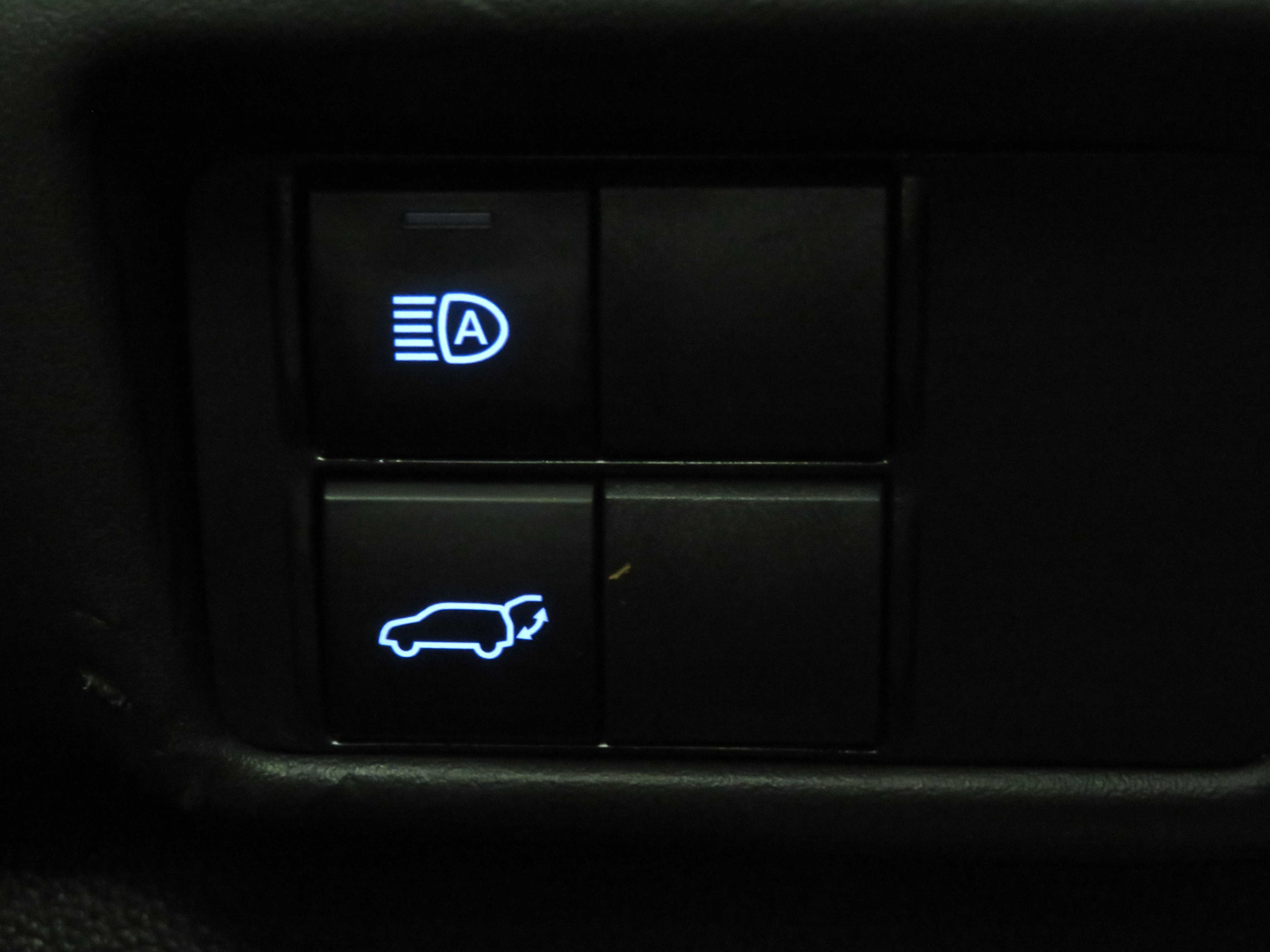 Used 2021 Toyota Highlander XSE AWD/4WD image 40