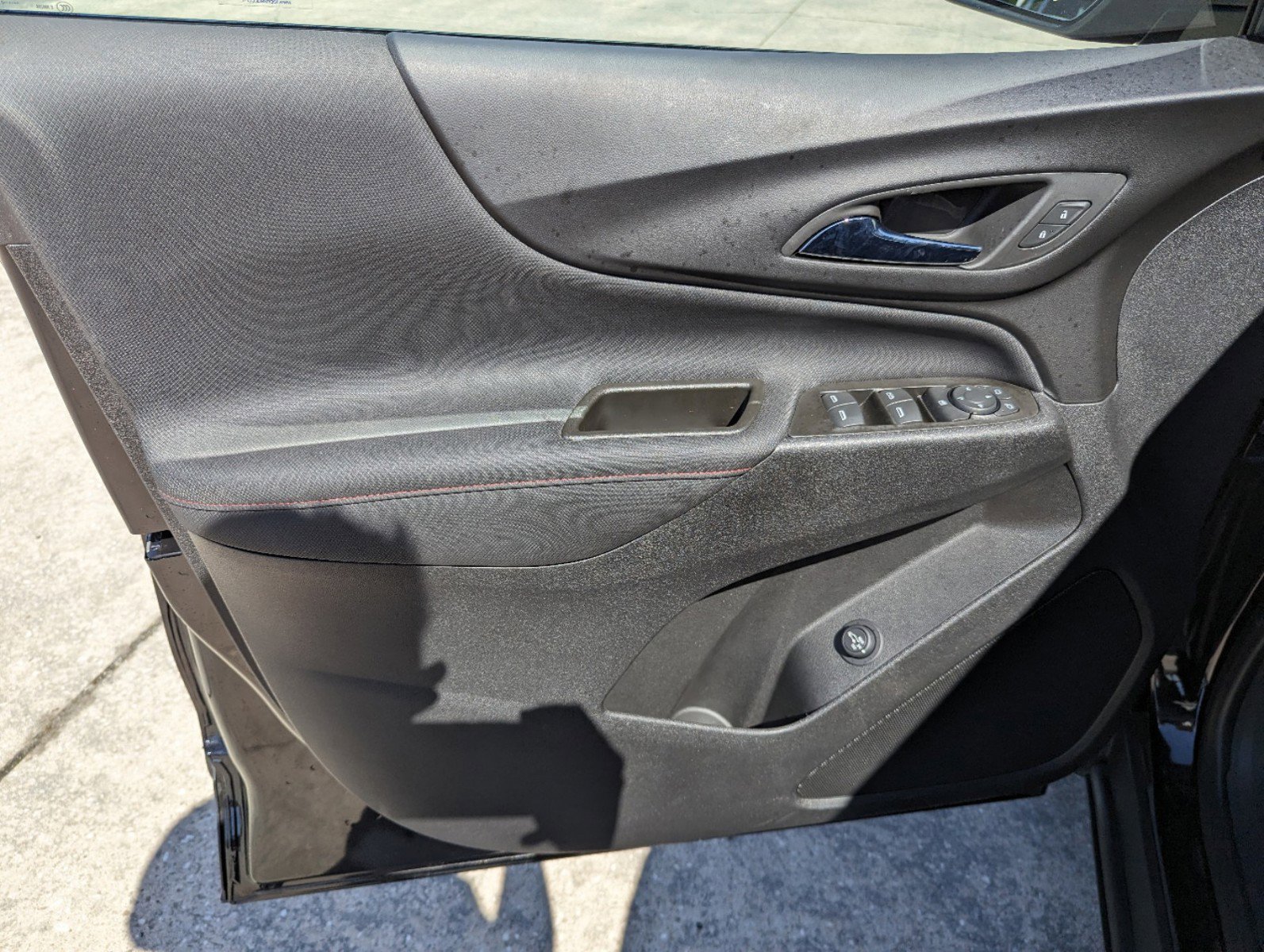 Used 2023 Chevrolet Equinox RS image 28