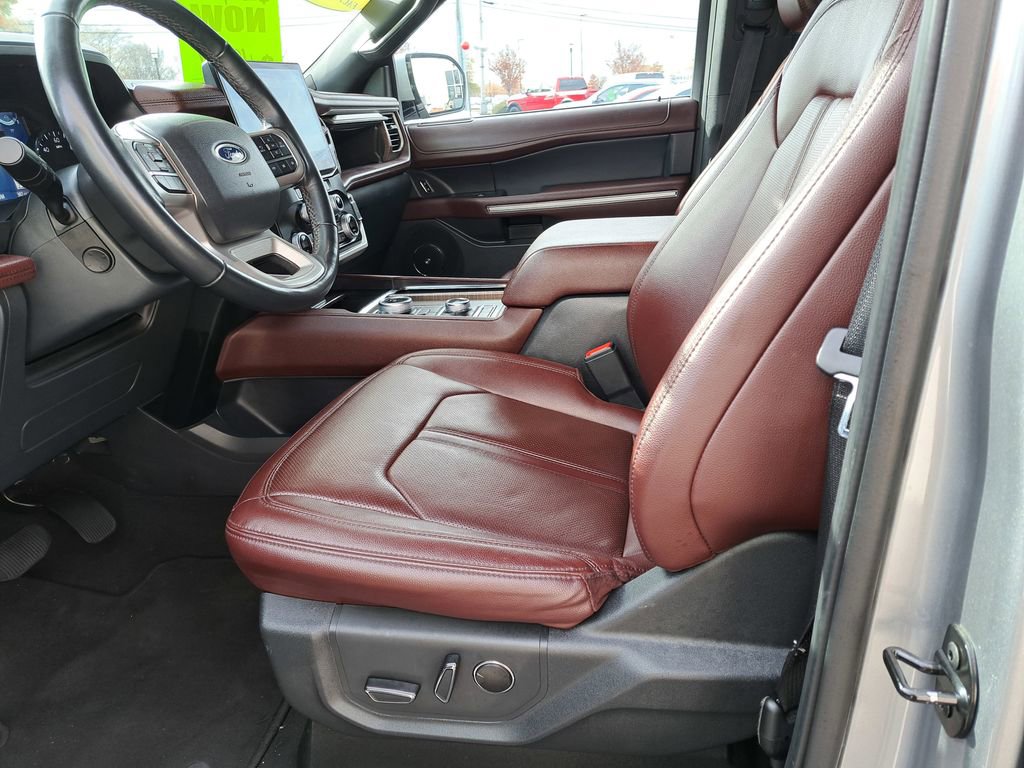 Used 2024 Ford Expedition Max Limited image 12