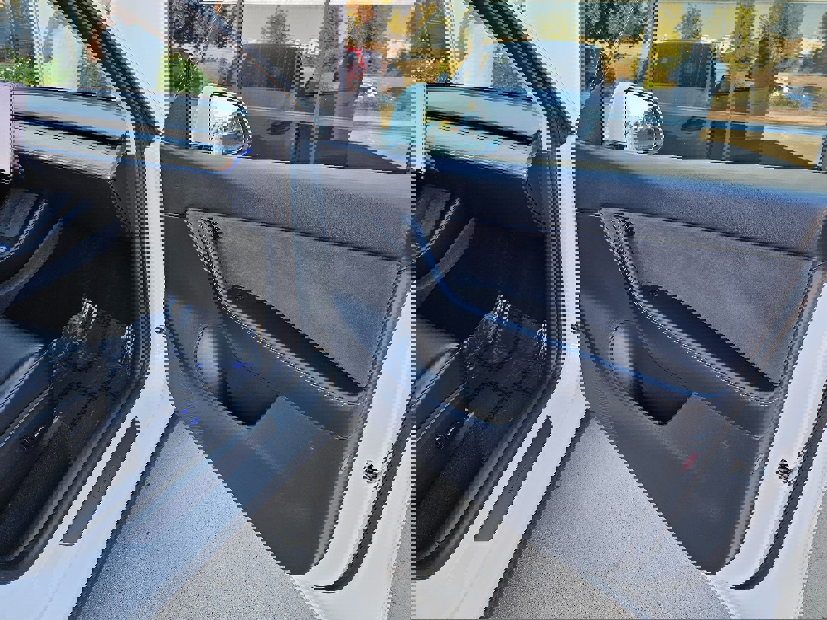 Used 2022 Tesla Model Y Long Range image 33