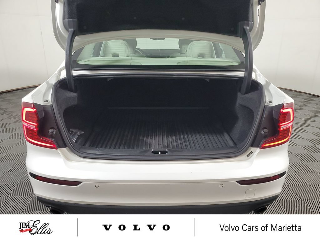 Used 2021 Volvo S60 T5 Momentum w/ Climate Package FWD image 10