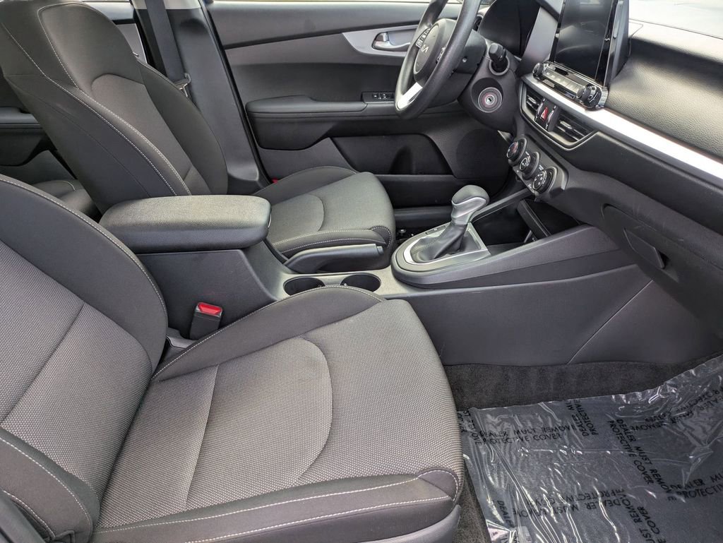 Used 2024 Kia Forte LXS FWD image 30