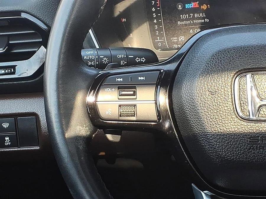 Used 2023 Honda Pilot Elite image 25