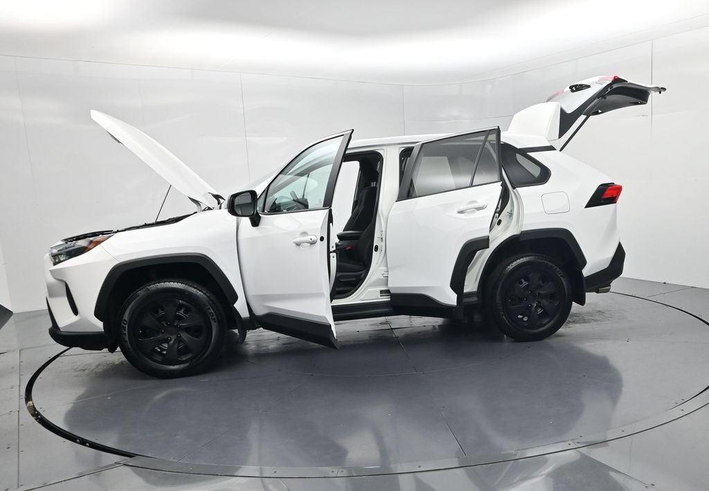 Used 2024 Toyota RAV4 LE AWD/4WD image 57