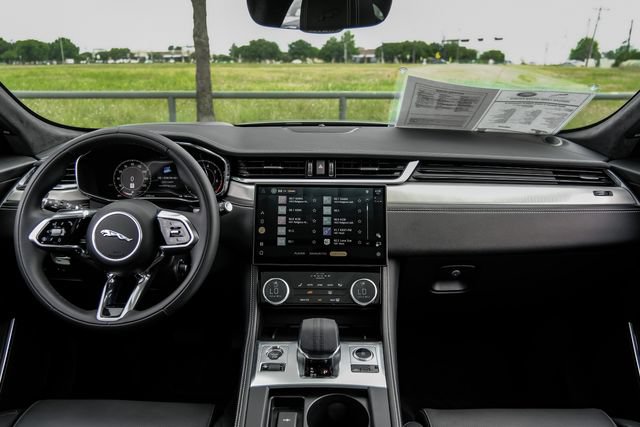 Used 2026 Jaguar F-PACE R-Dynamic S AWD/4WD image 17