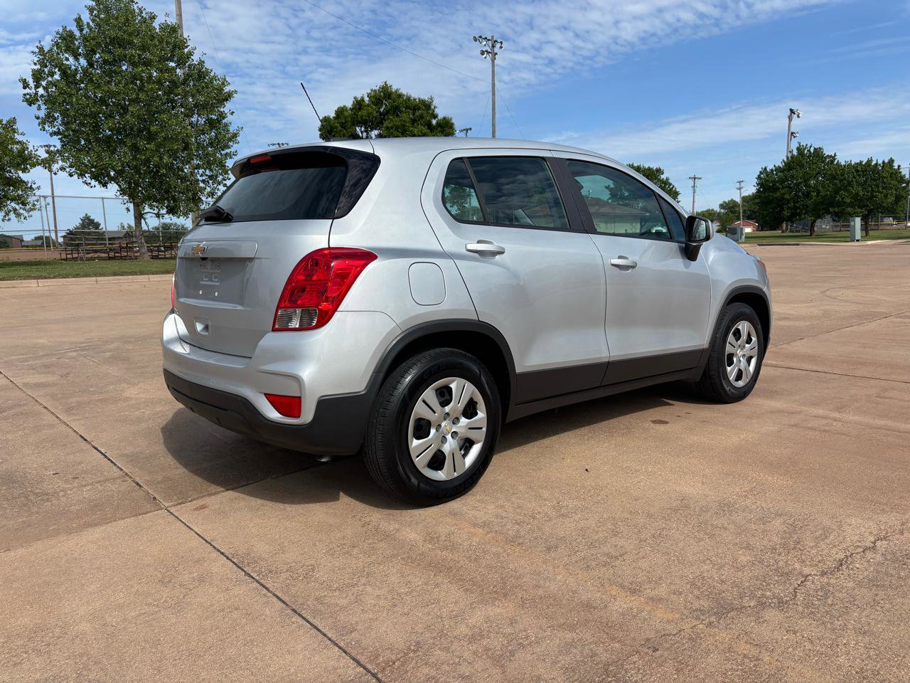 Used 2019 Chevrolet Trax LS w/ LPO, Cargo Package FWD image 23