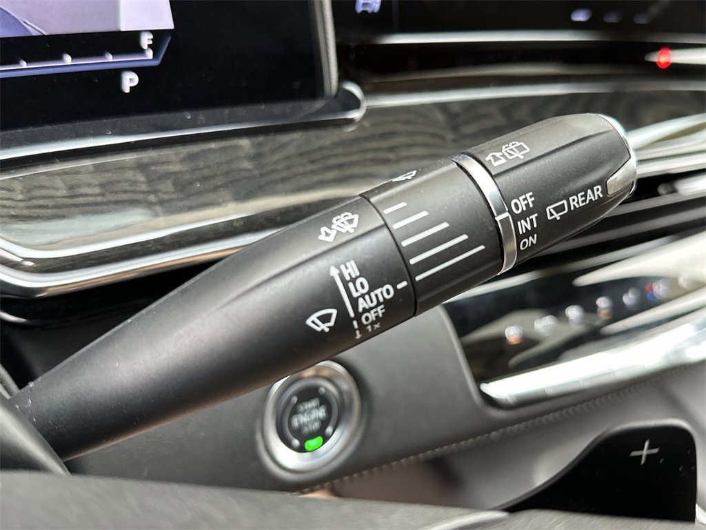 Used 2024 Cadillac Escalade Premium Luxury image 20