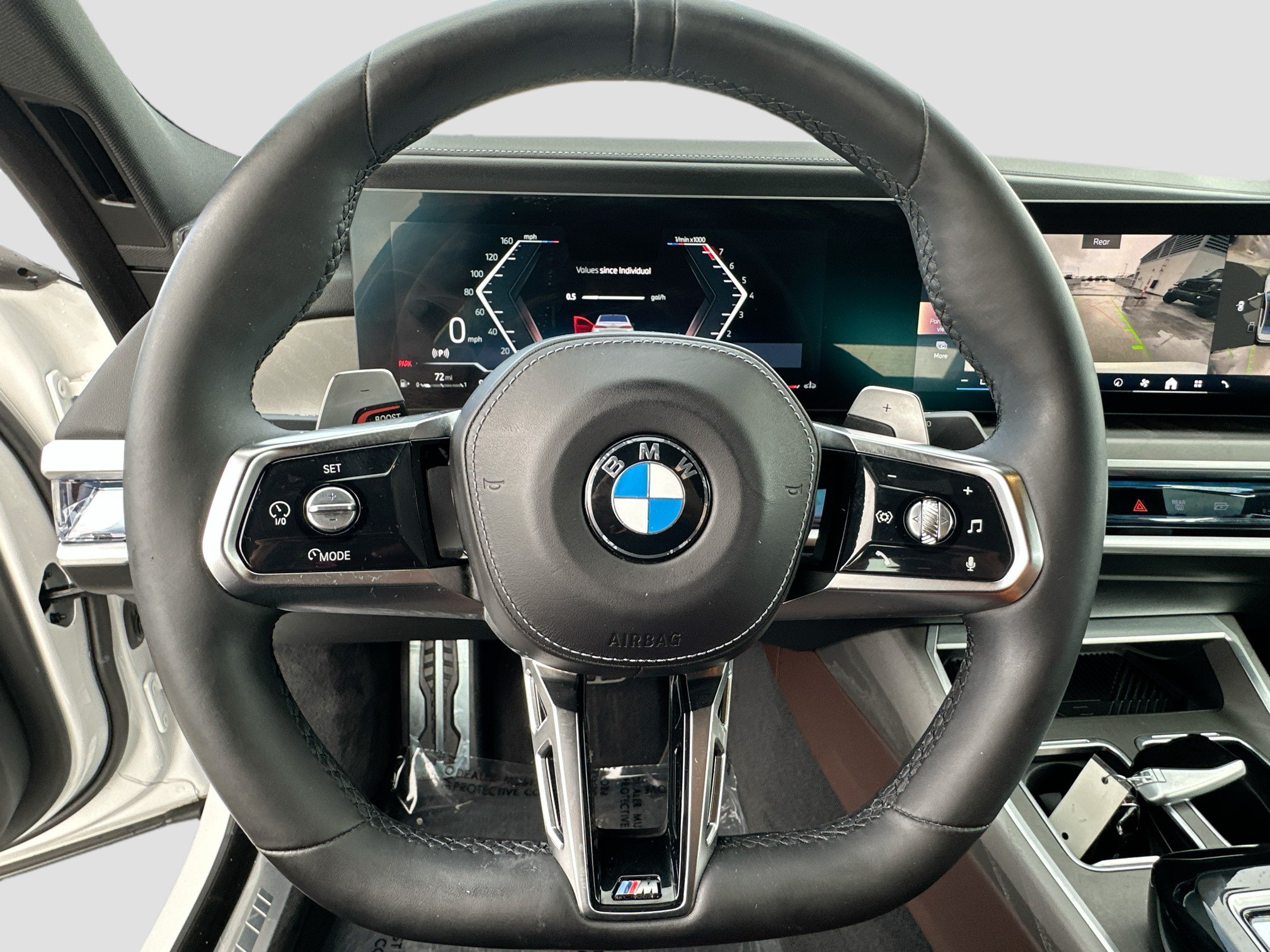 Used 2023 BMW 740i w/ Parking Assistance Package RWD image 10
