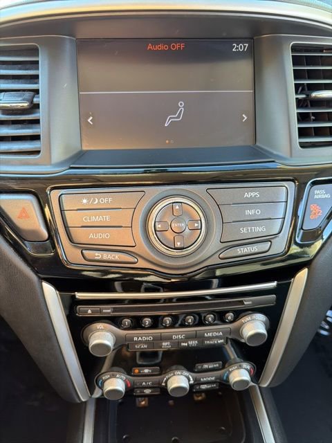 Used 2018 Nissan Pathfinder S AWD/4WD image 15