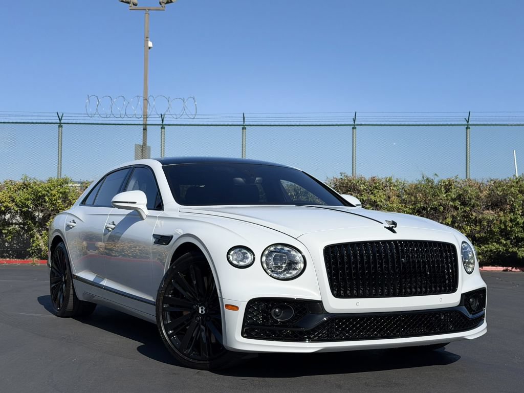 Used 2023 Bentley Flying Spur W12 AWD/4WD image 3