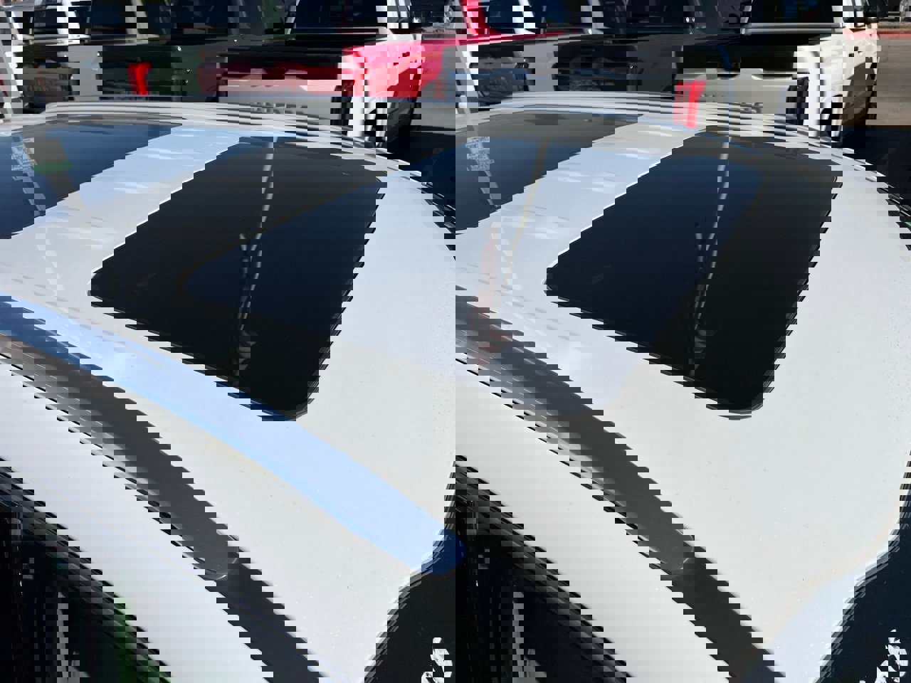 Used 2024 Kia Telluride SX Prestige w/ Towing Package image 5