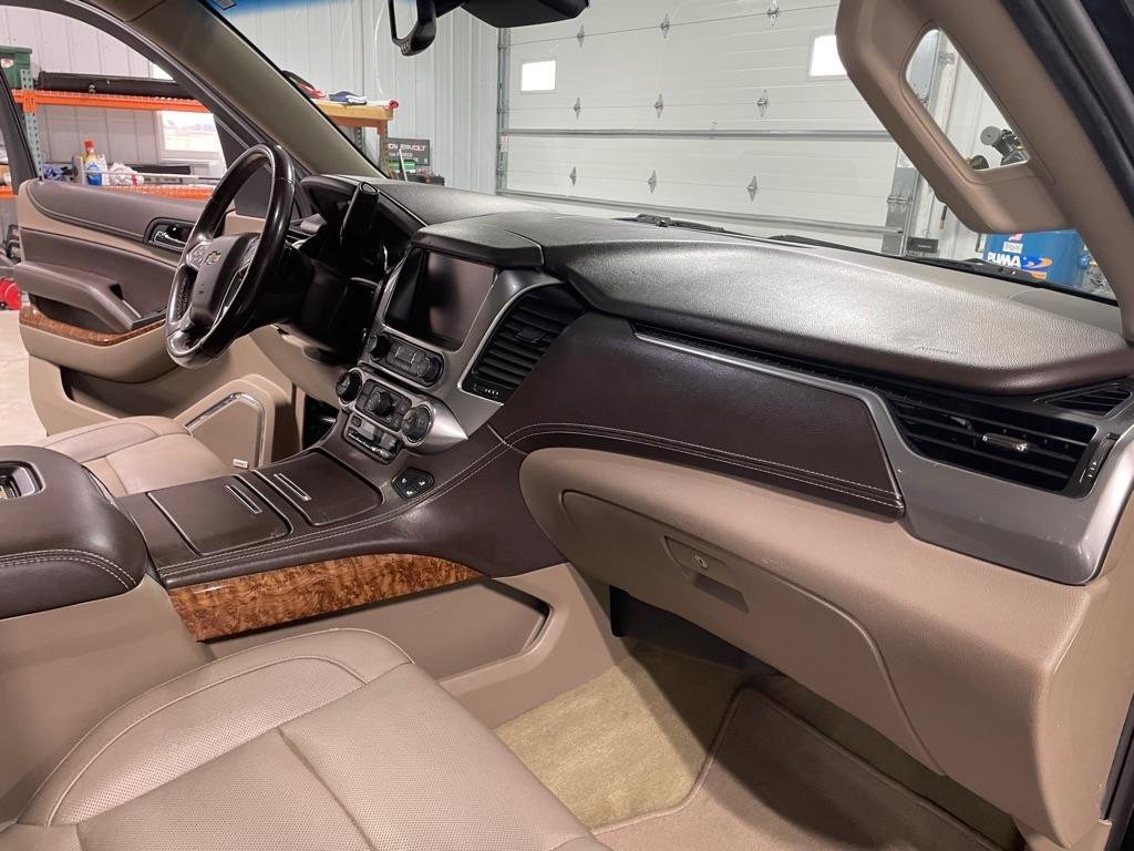 Used 2018 Chevrolet Suburban Premier image 26