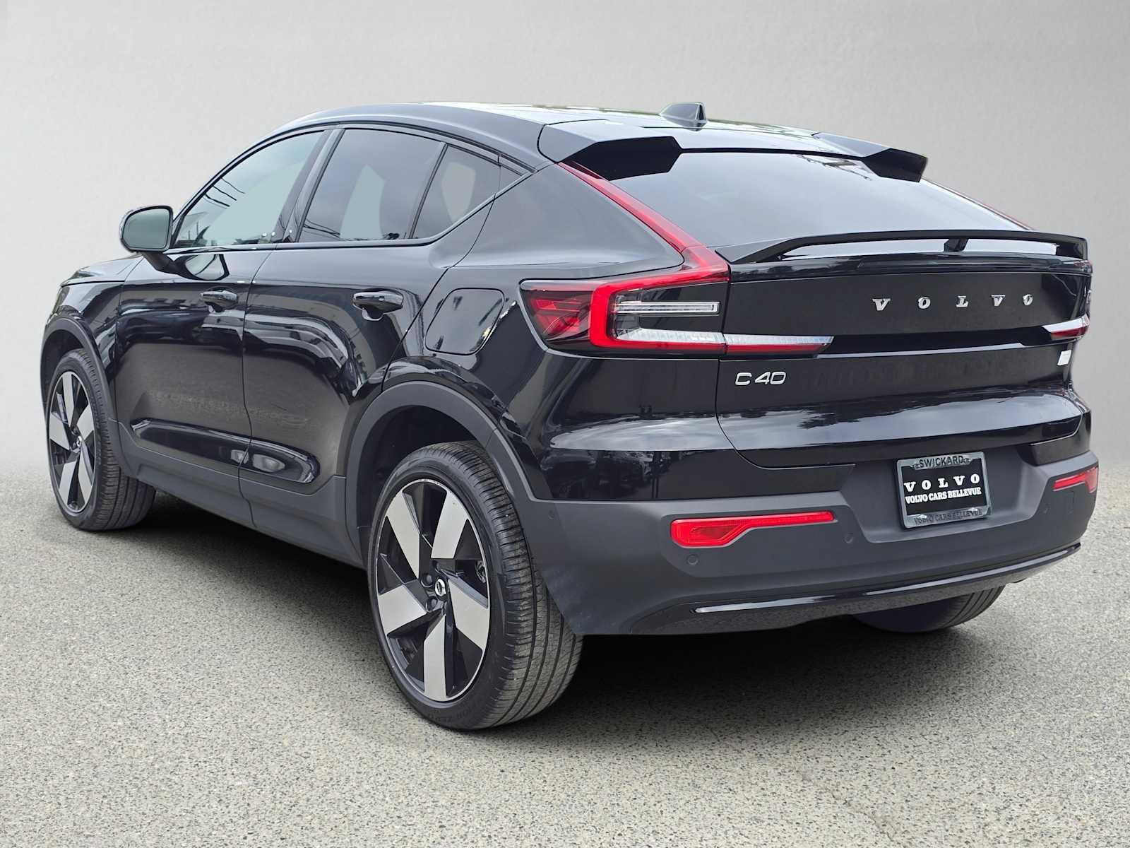 Certified 2023 Volvo C40 P8 Recharge Ultimate w/ Protection Package Premier AWD/4WD image 6