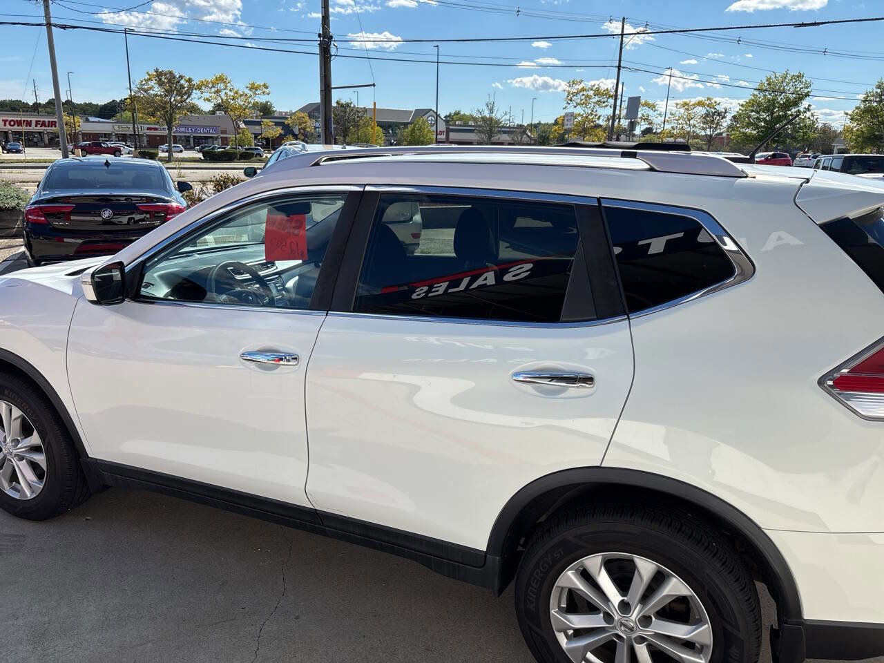 Used 2018 Nissan Rogue SV image 6