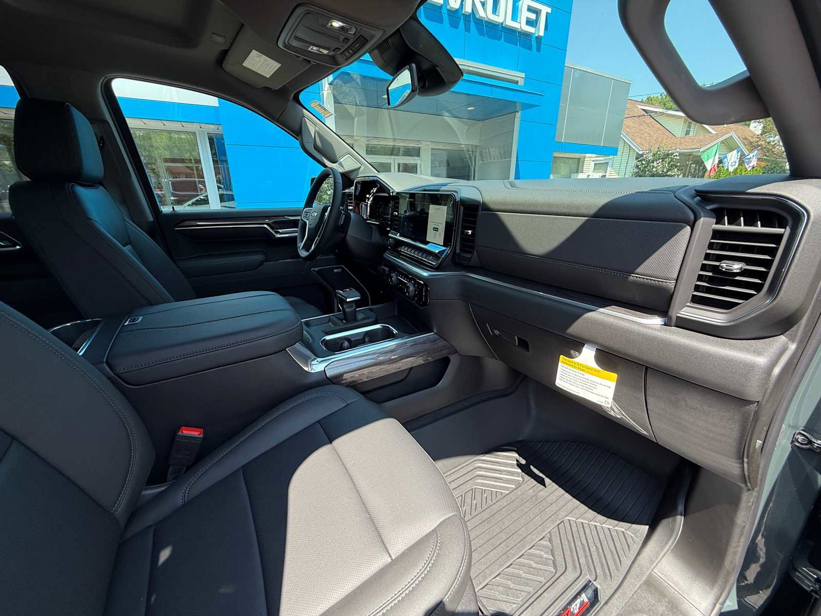 New 2026 Chevrolet Silverado 1500 LTZ w/ Z71 Off-Road Package image 43