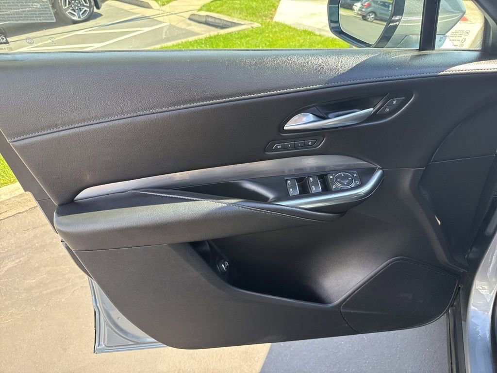 Used 2024 Cadillac XT4 Premium Luxury image 21