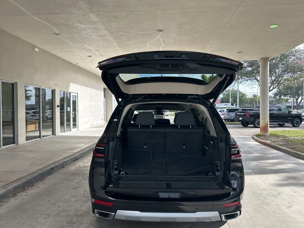 Used 2025 BMW X7 xDrive40i image 43