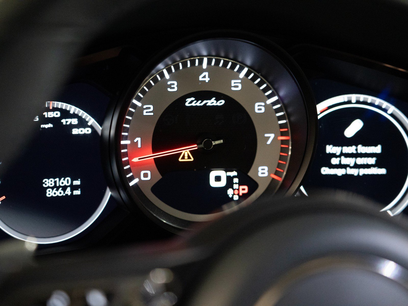 Certified 2023 Porsche Cayenne Turbo AWD/4WD image 18