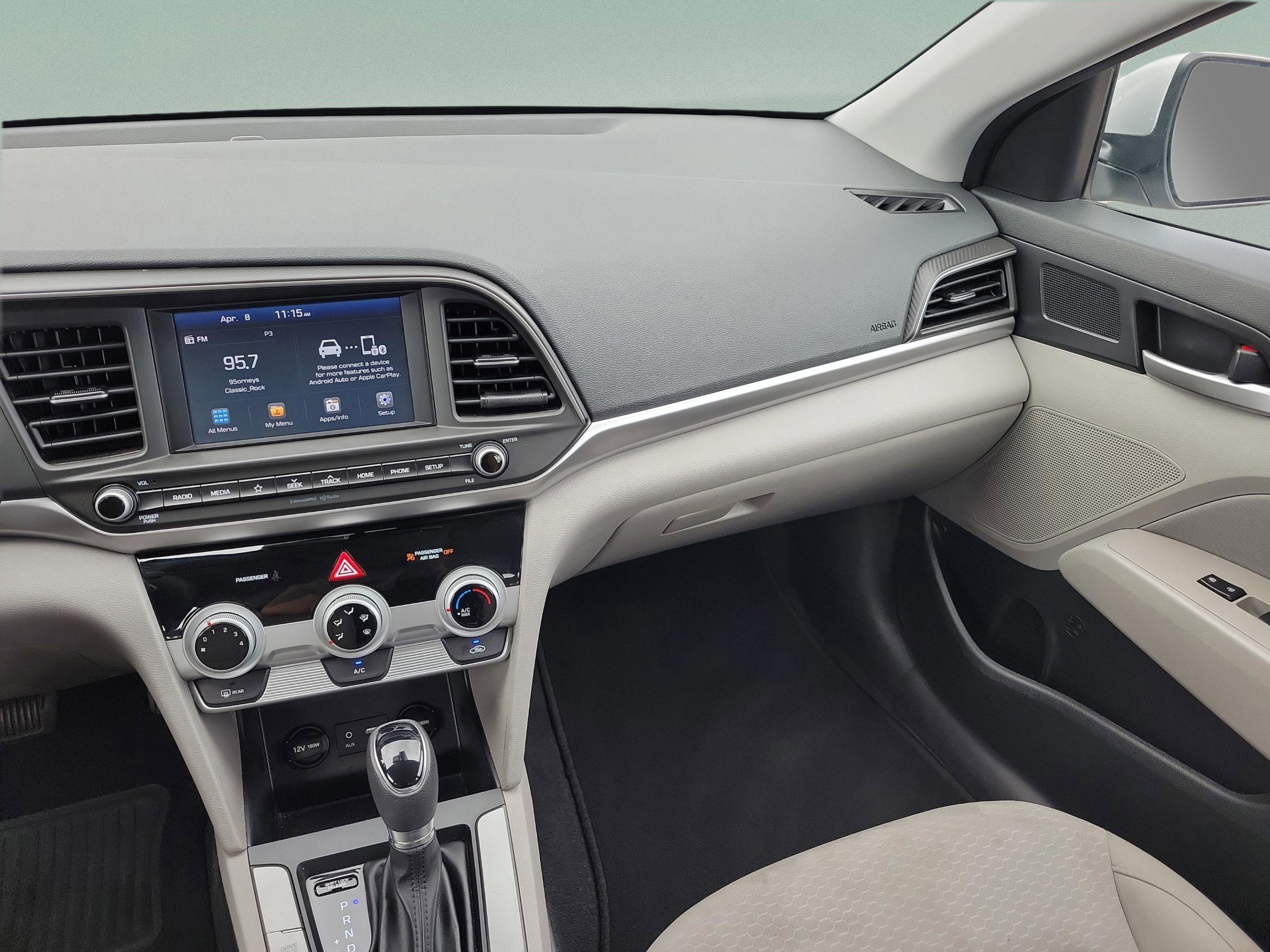 Used 2019 Hyundai Elantra SEL image 16