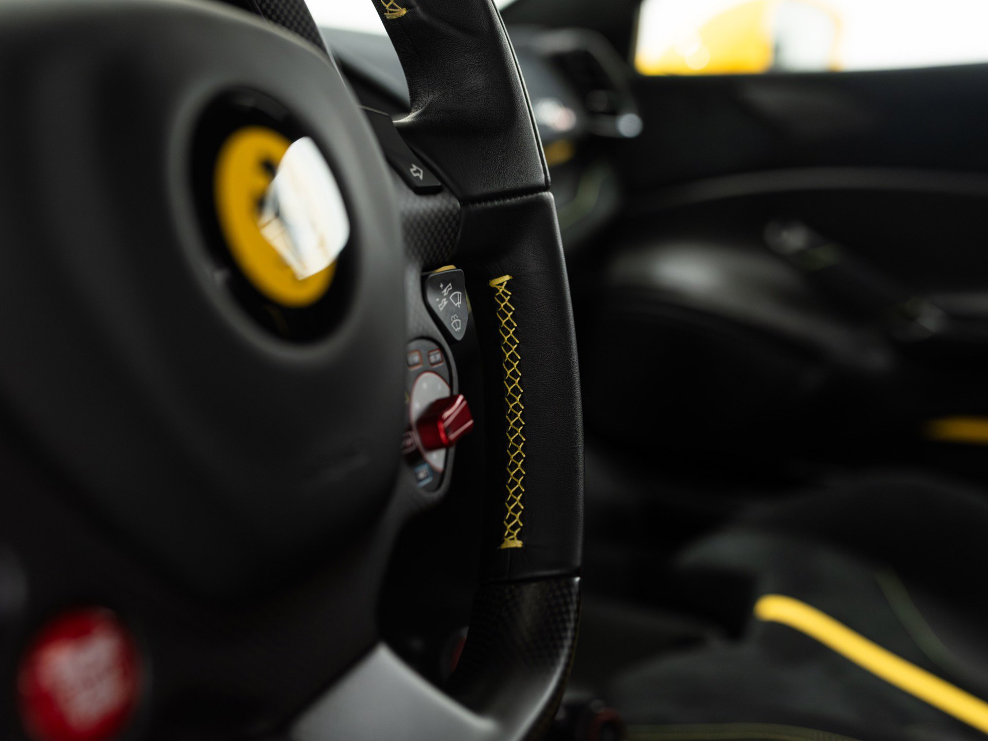 Used 2019 Ferrari 488 Pista Coupe image 31