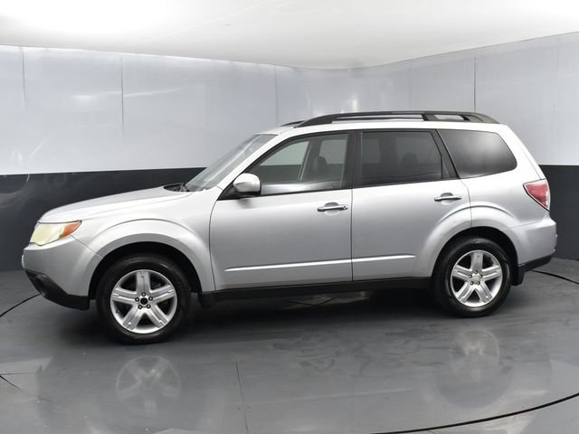 Used 2010 Subaru Forester 2.5X Limited AWD/4WD image 5