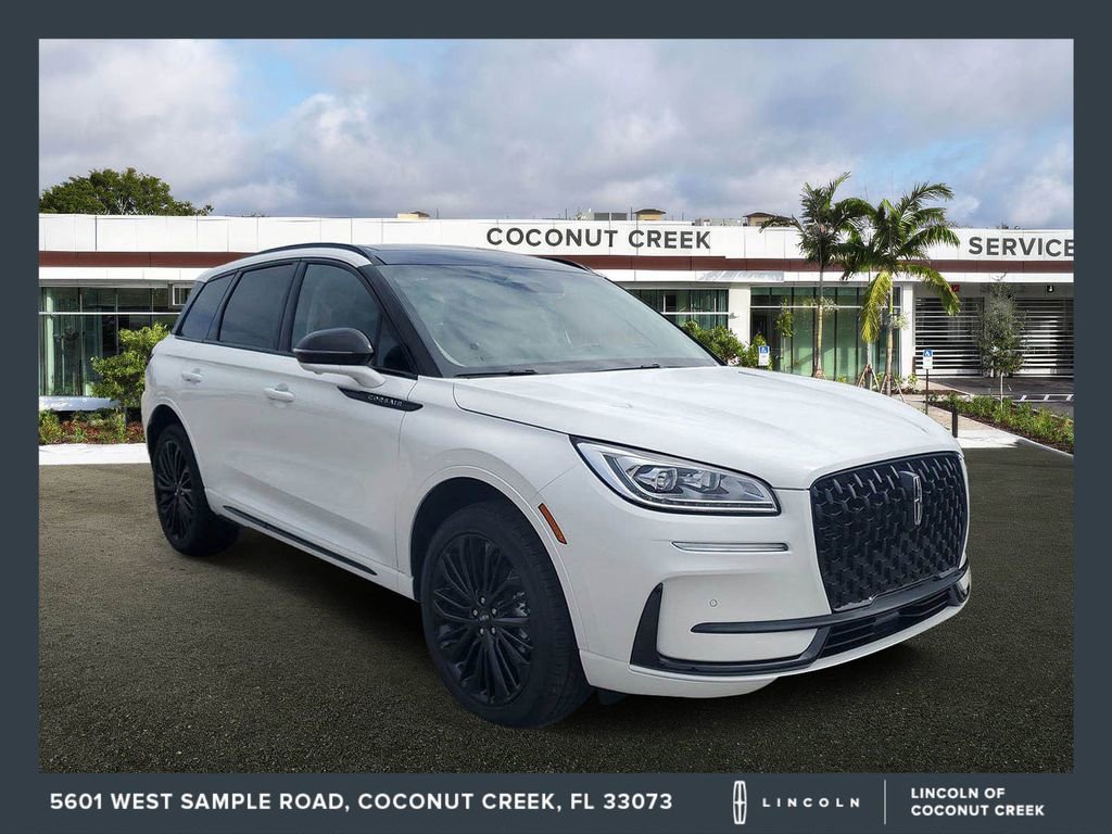 New 2025 Lincoln Corsair Reserve w/ Equipment Group 202A image 1