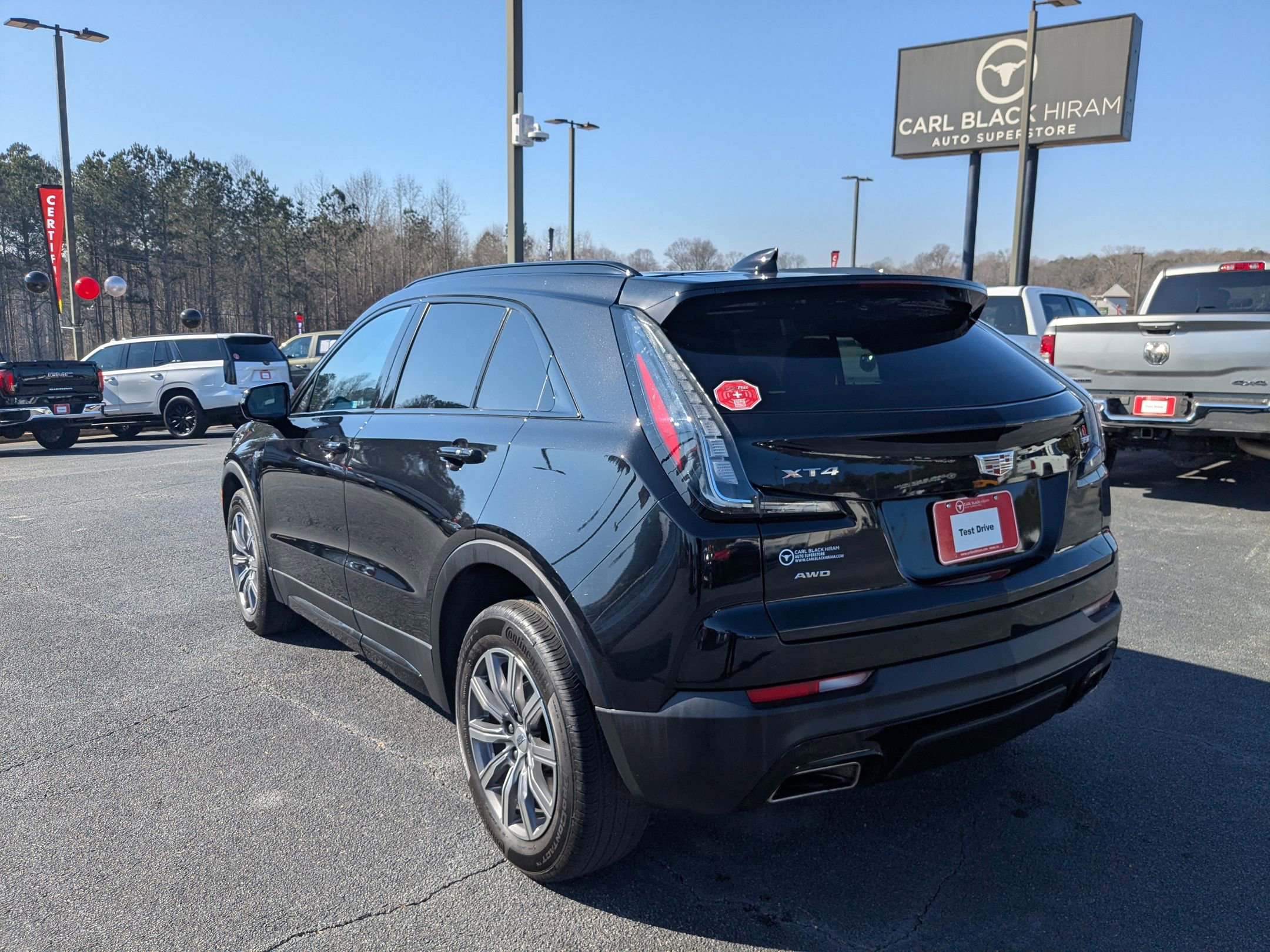 Used 2023 Cadillac XT4 Sport w/ Cold Weather Package image 7