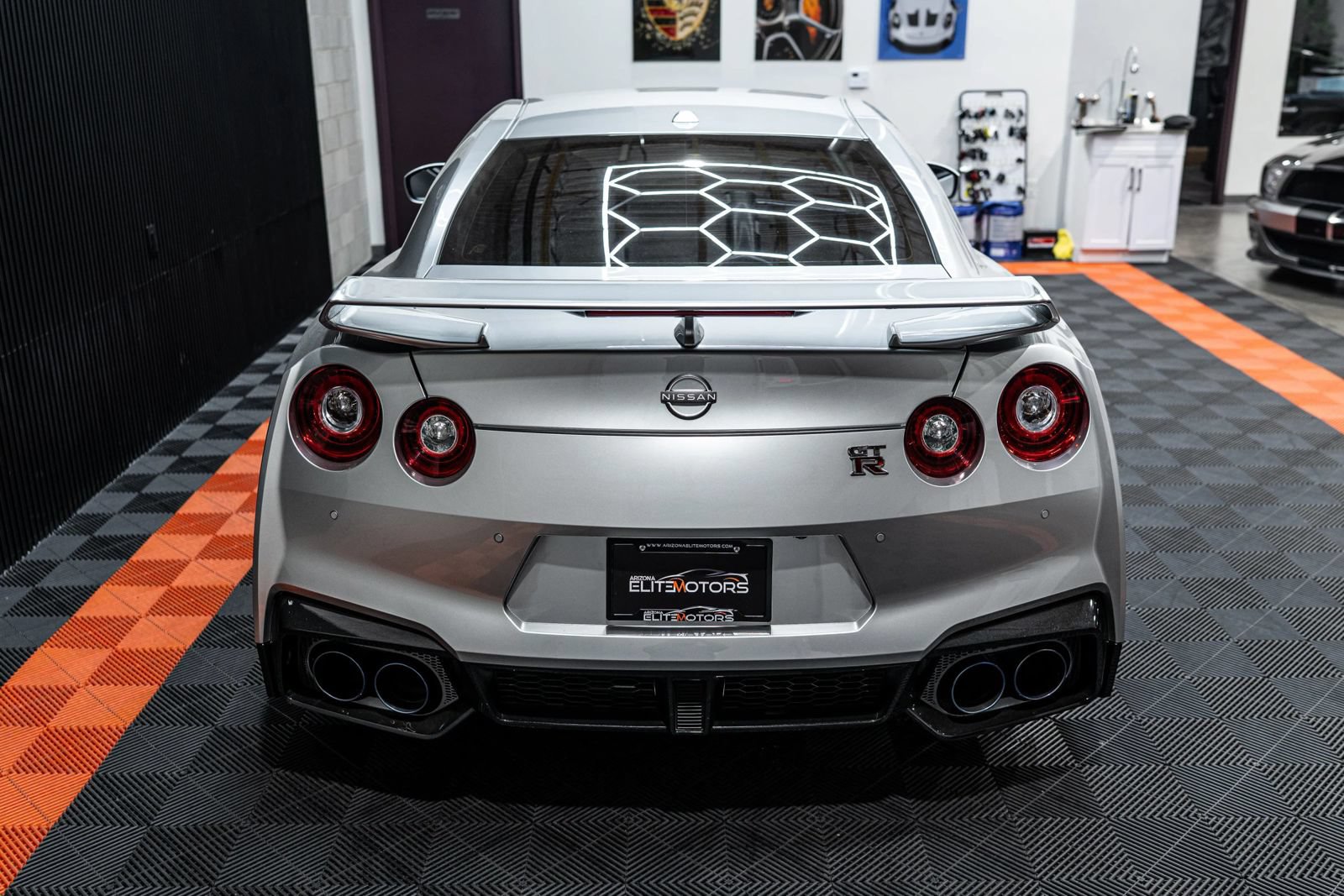 Used 2024 Nissan GT-R Premium w/ Floor Mat Package AWD/4WD image 25