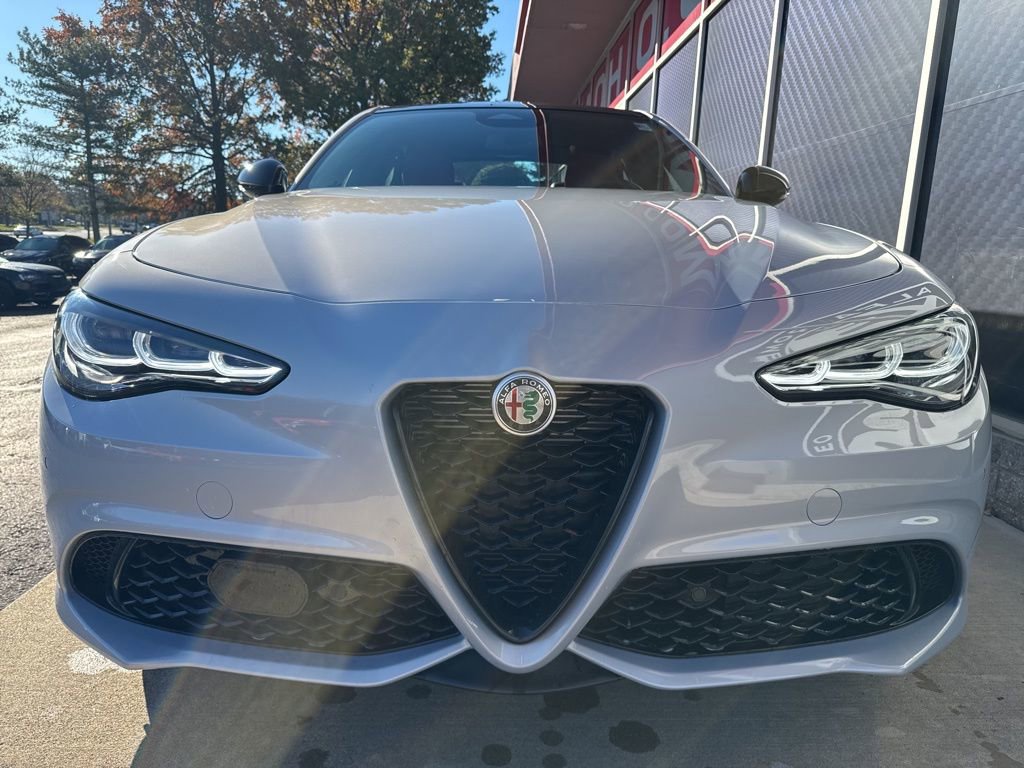 New 2025 Alfa Romeo Giulia AWD image 4